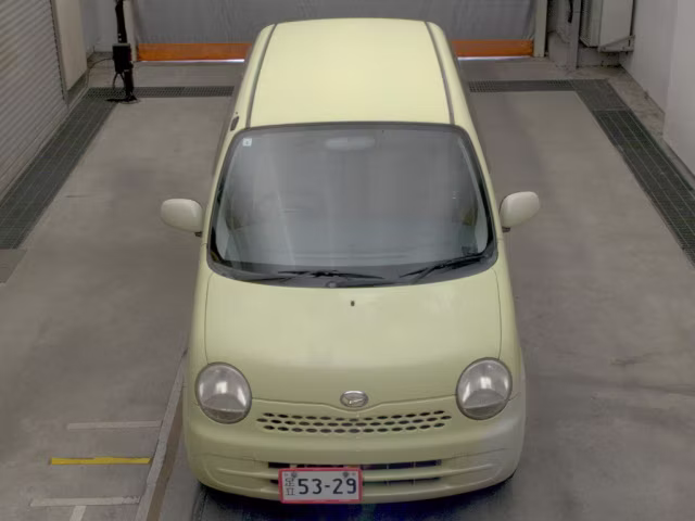 DAIHATSU MOVE LATTE