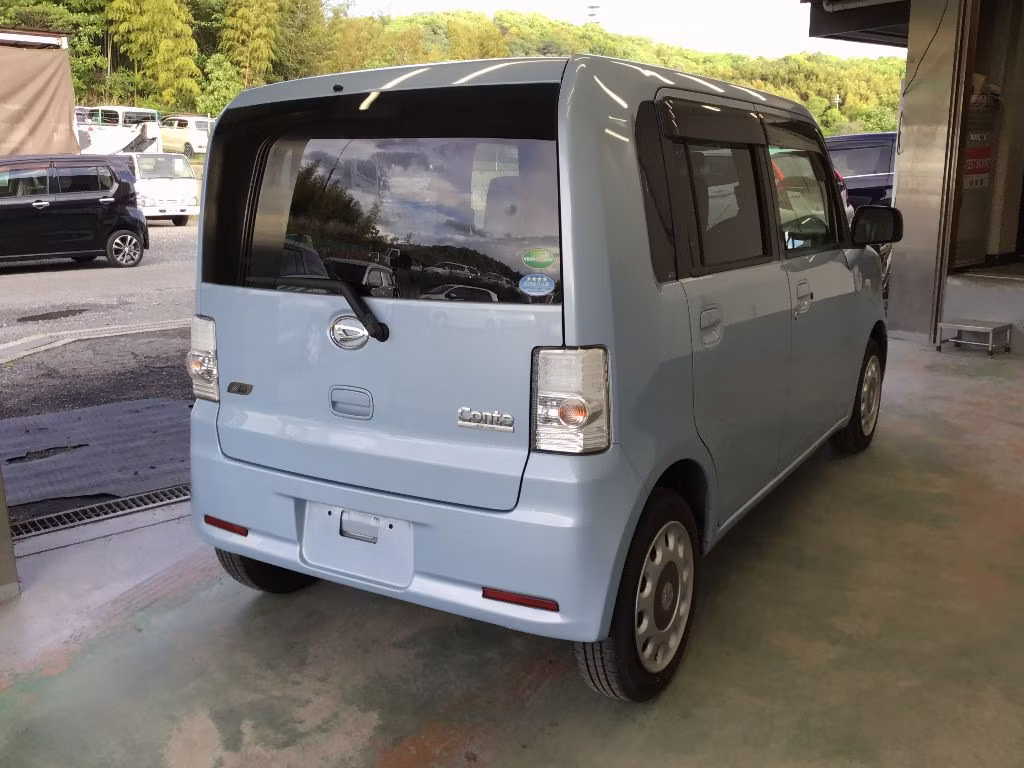DAIHATSU MOVE CONTE