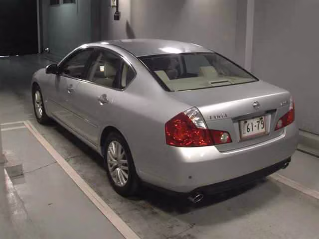 NISSAN FUGA