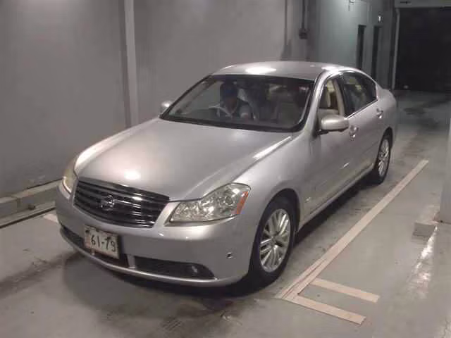 NISSAN FUGA