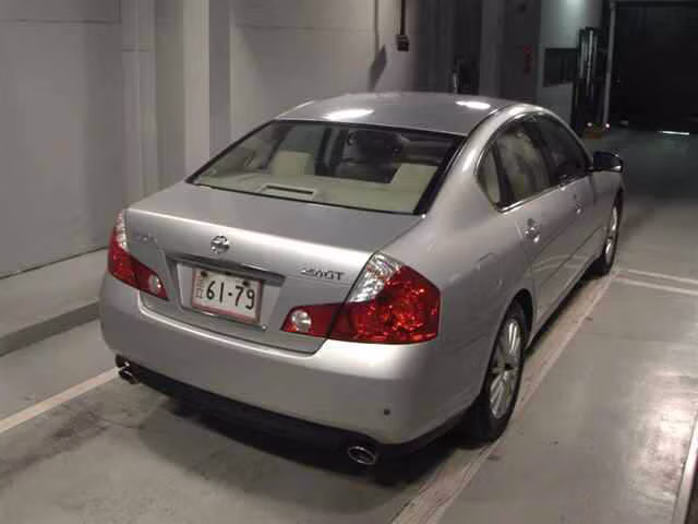NISSAN FUGA