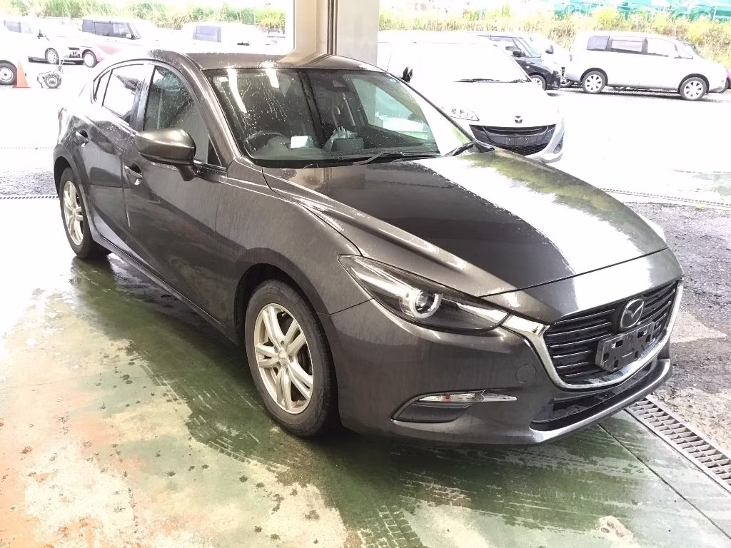 MAZDA AXELA