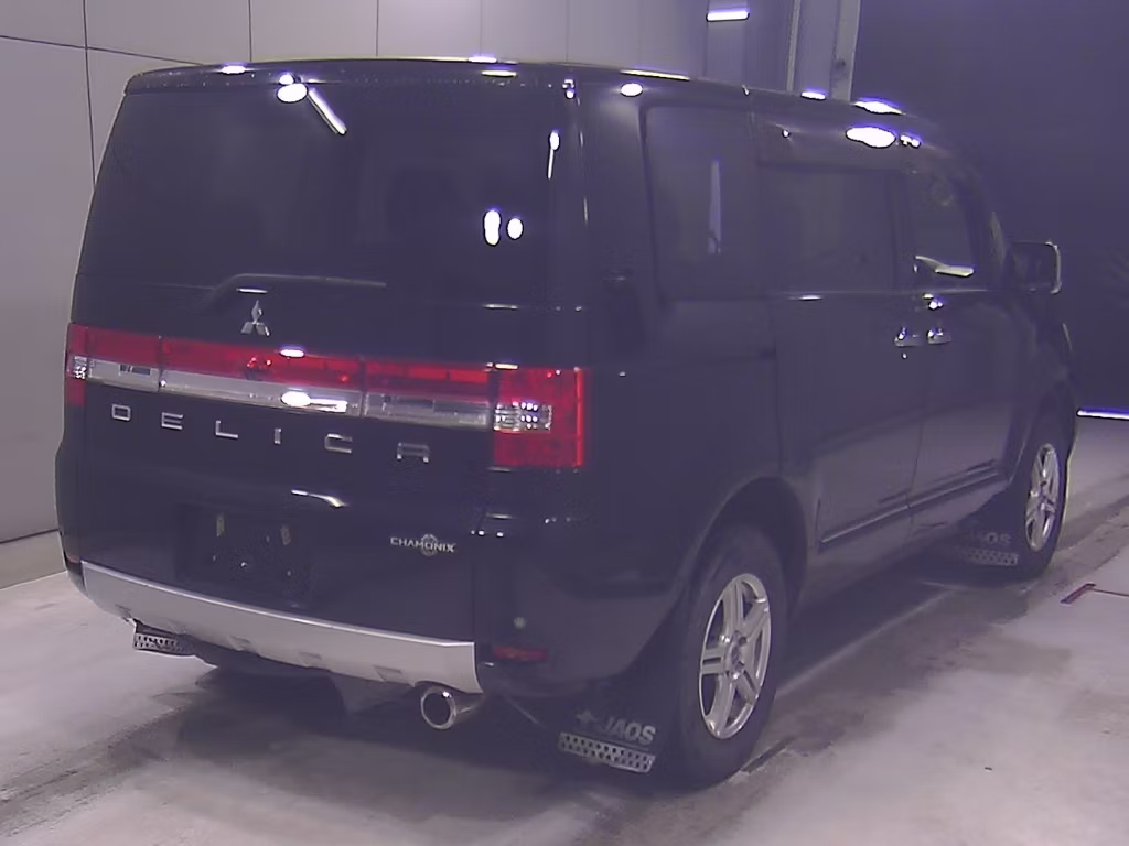 MITSUBISHI DELICA D:5