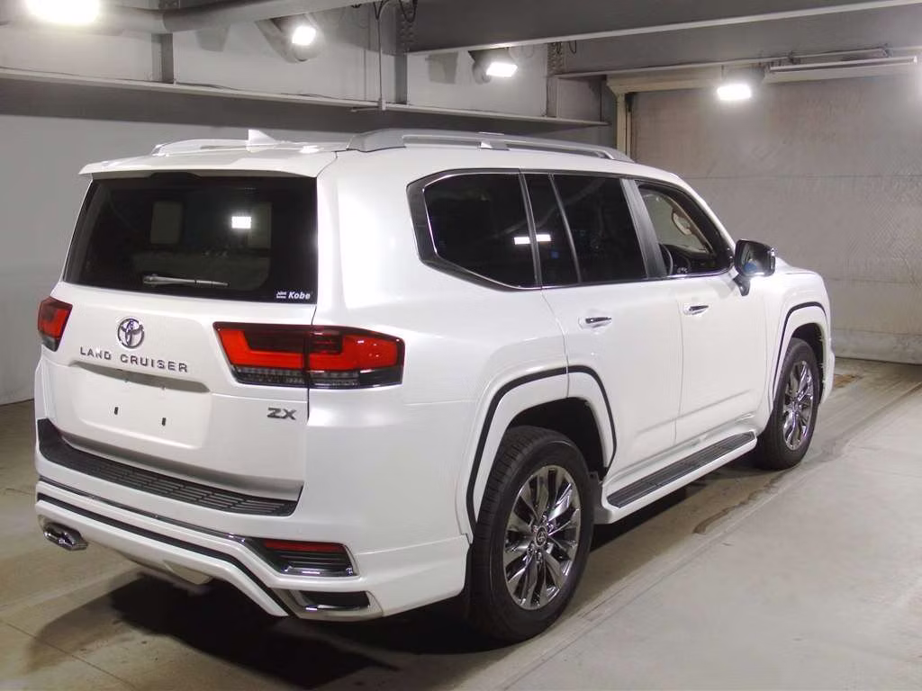 TOYOTA LAND CRUISER