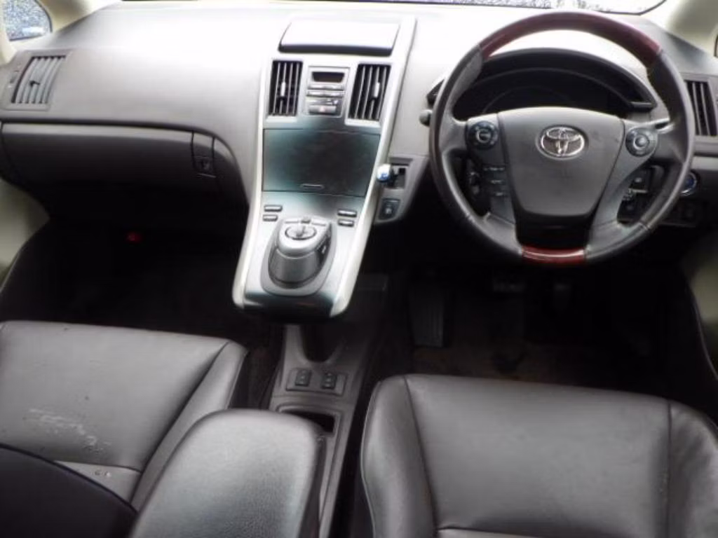 TOYOTA SAI