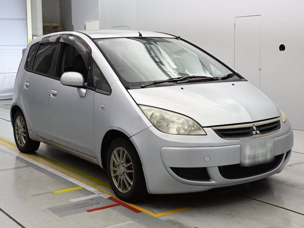 MITSUBISHI COLT