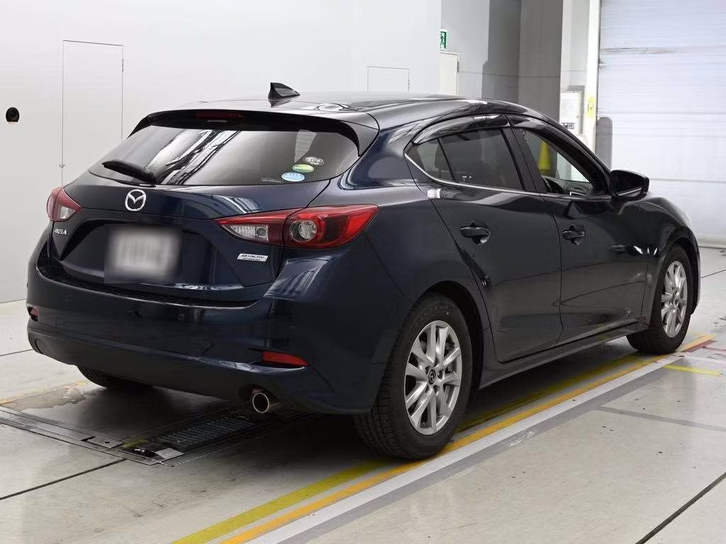 MAZDA AXELA