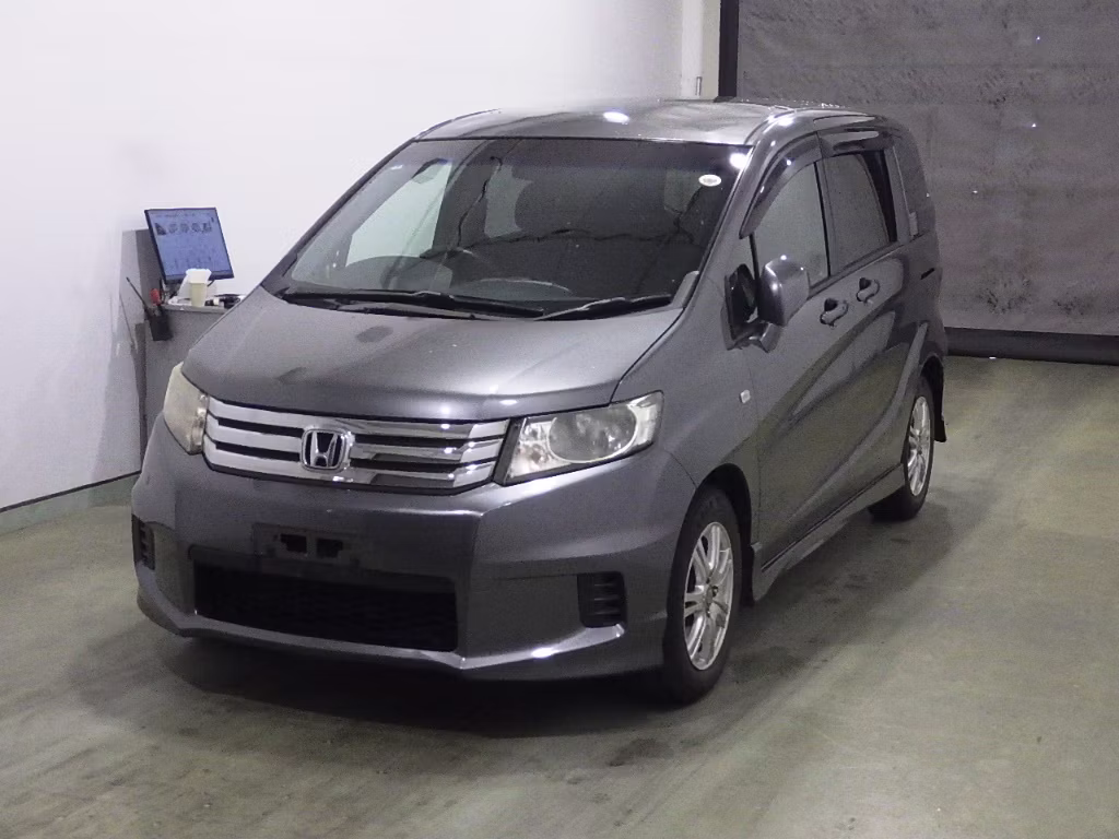 HONDA FREED SPIKE