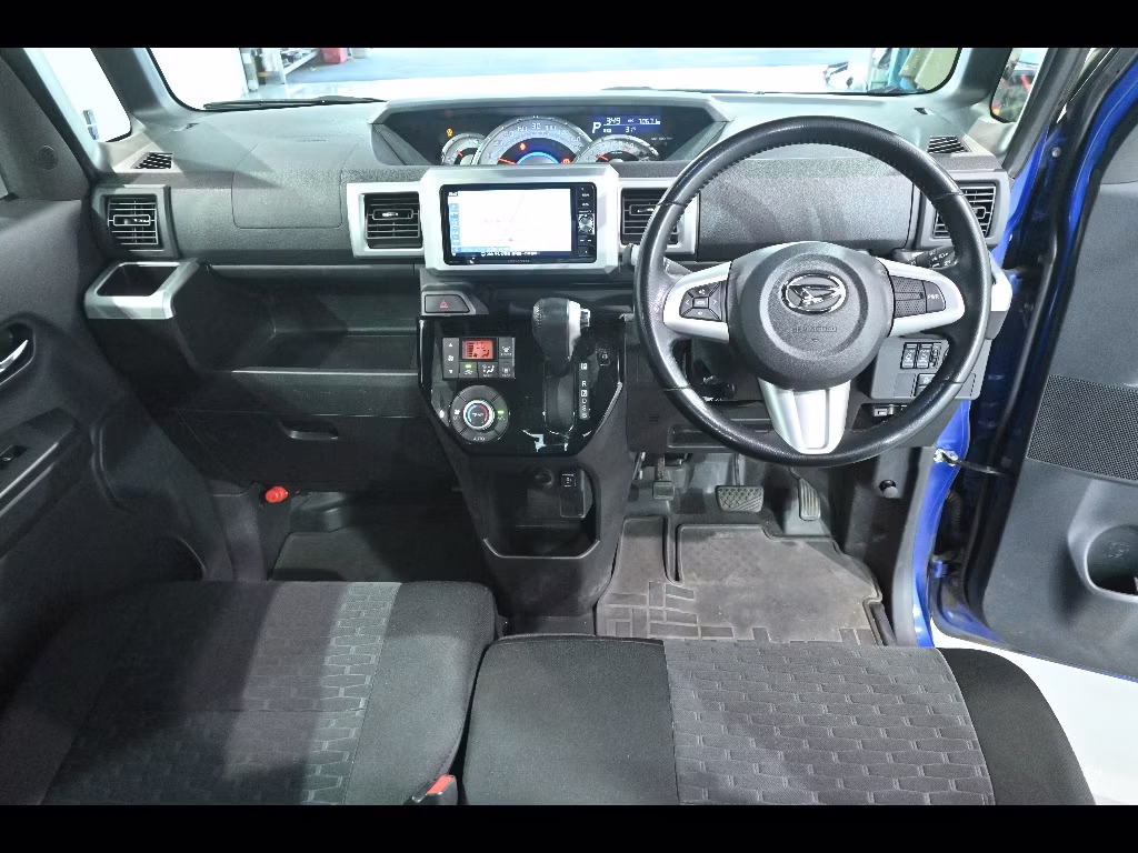 DAIHATSU WAKE