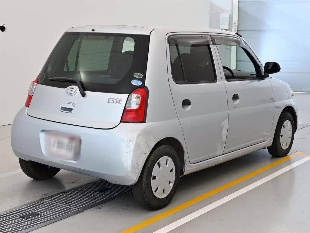 DAIHATSU ESSE