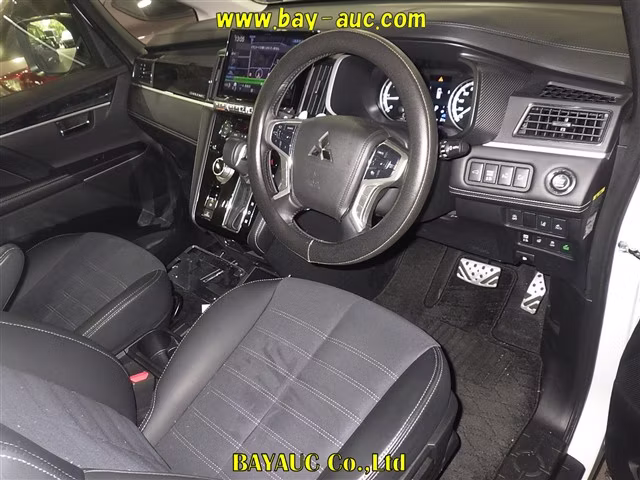 MITSUBISHI DELICA D:5