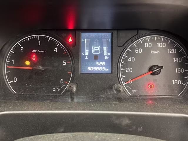 NISSAN NV350 CARAVAN