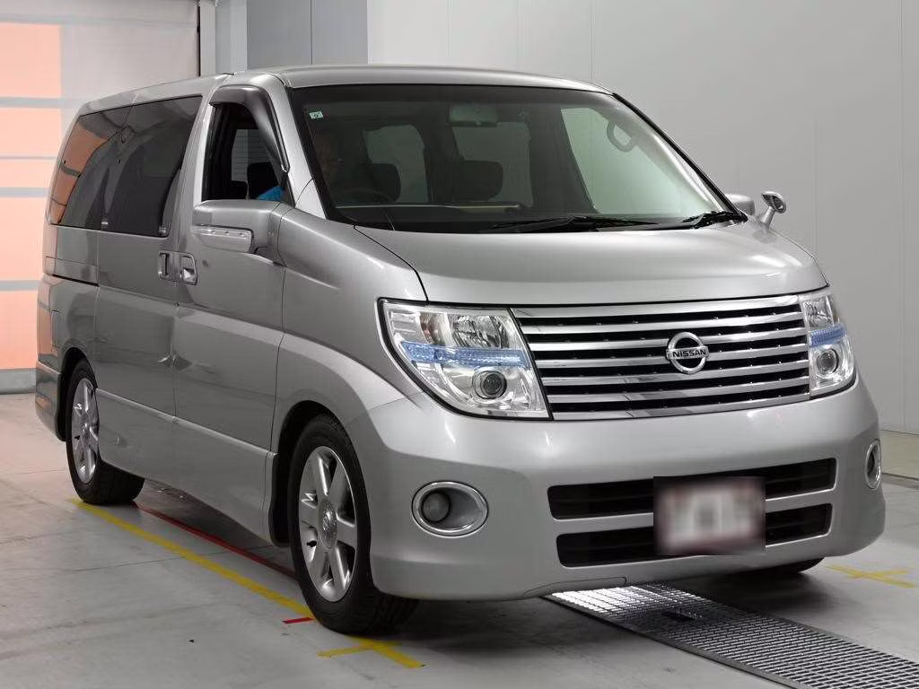 NISSAN ELGRAND
