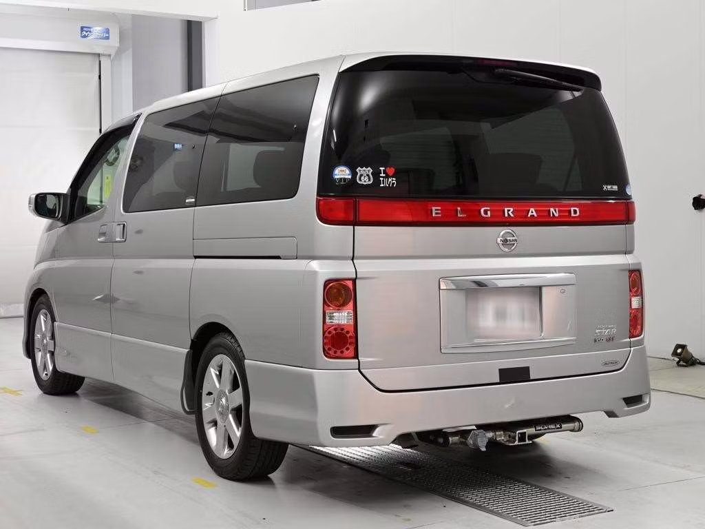 NISSAN ELGRAND