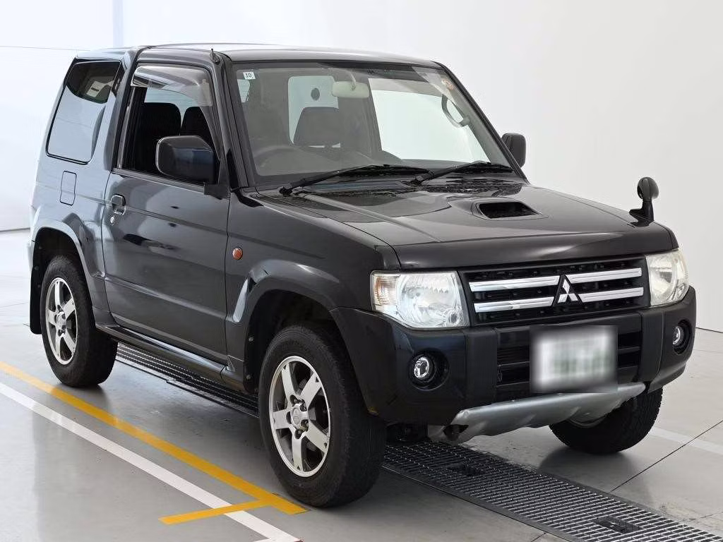 MITSUBISHI PAJERO MINI