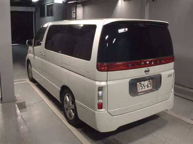 NISSAN ELGRAND