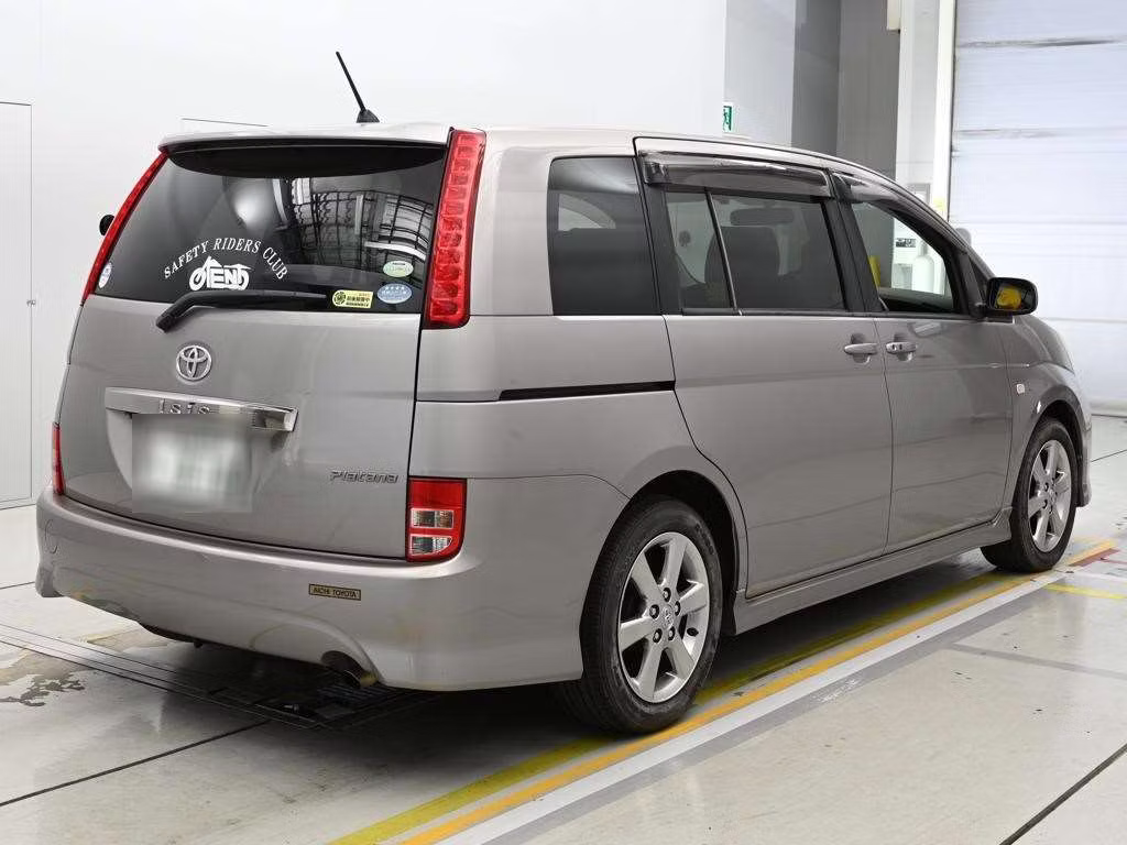 TOYOTA ISIS
