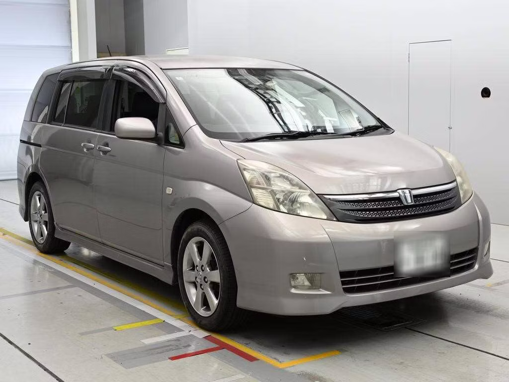 TOYOTA ISIS