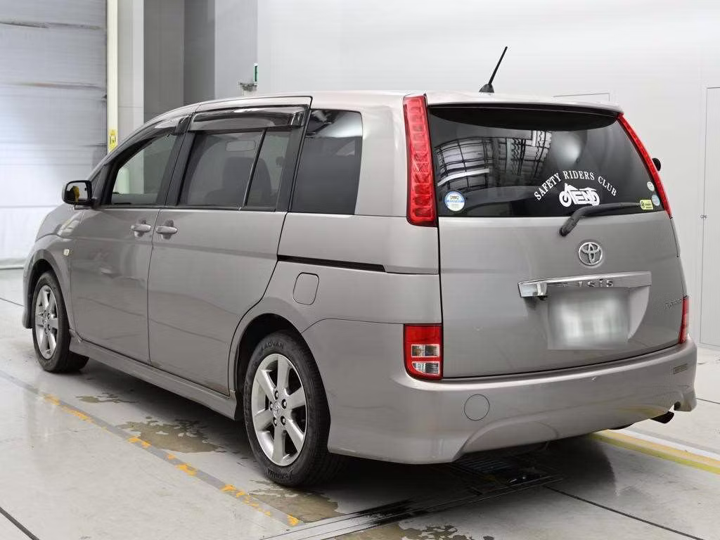 TOYOTA ISIS