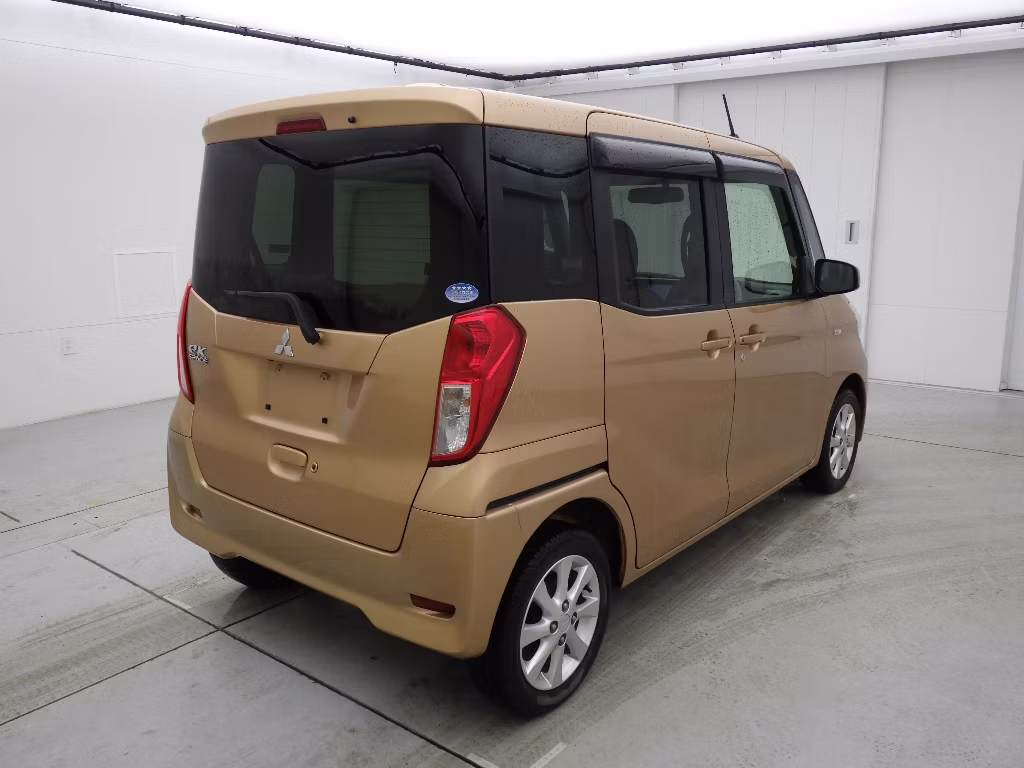 MITSUBISHI EK SPACE