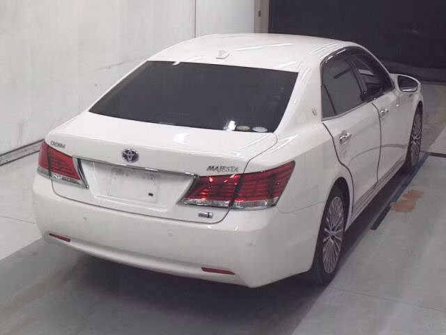 TOYOTA CROWN MAJESTA