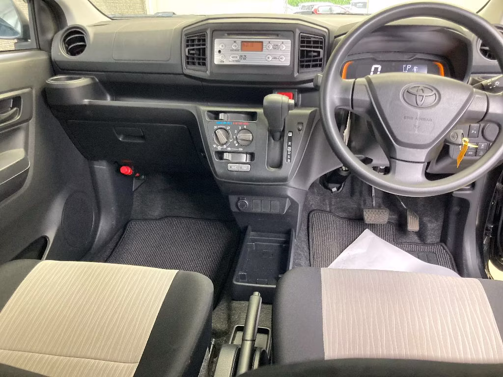 TOYOTA PIXIS EPOCH