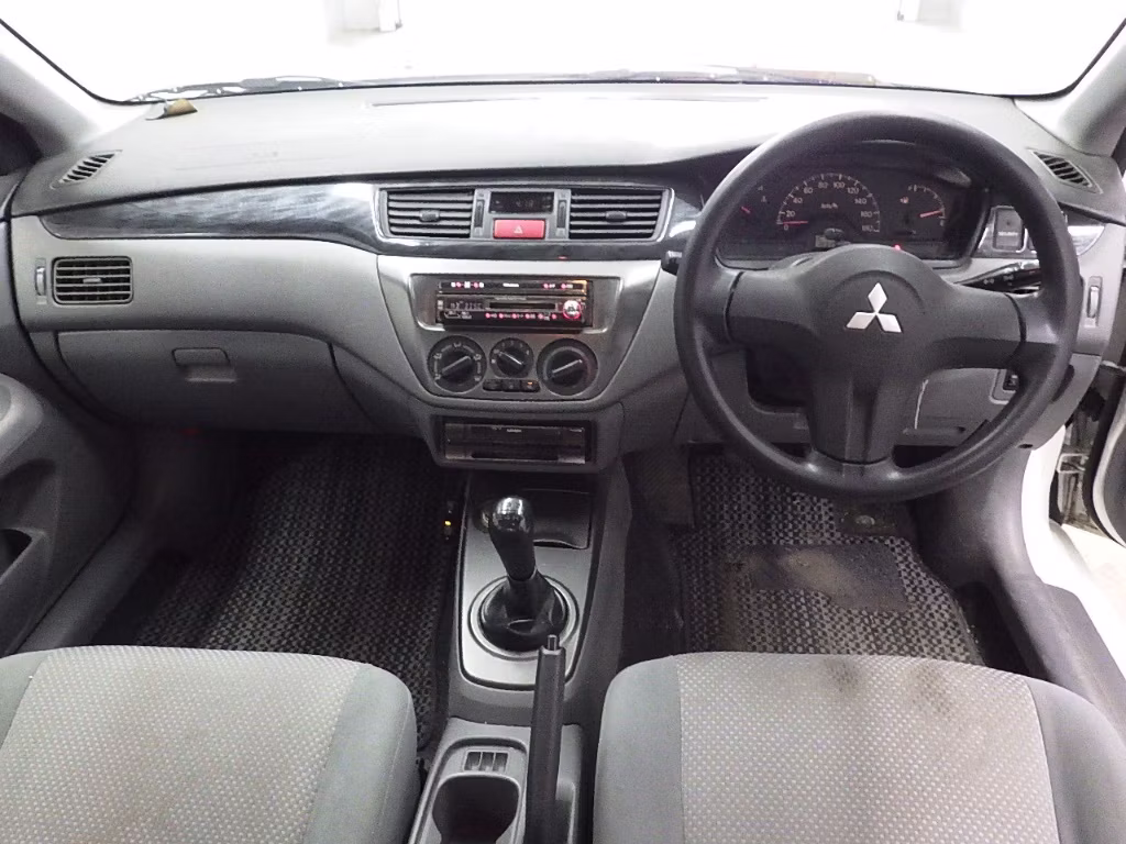 MITSUBISHI LANCER
