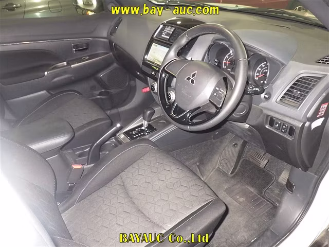 MITSUBISHI RVR