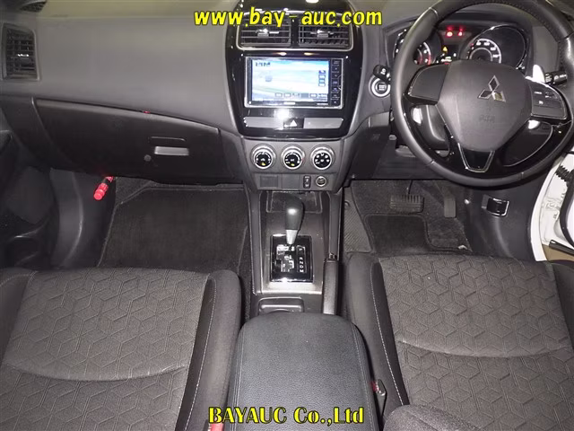 MITSUBISHI RVR