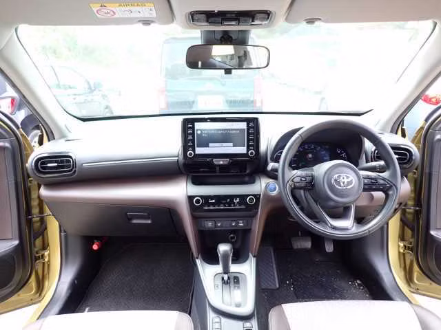 TOYOTA YARIS CROSS