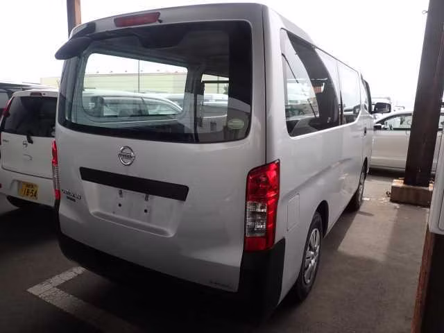 NISSAN NV350 CARAVAN