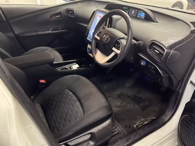 TOYOTA PRIUS PHV