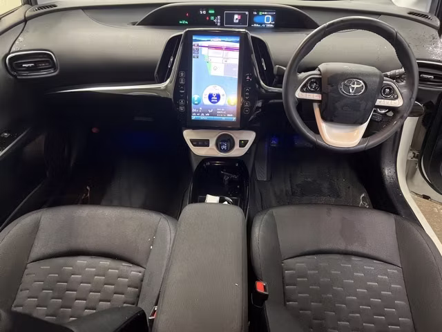 TOYOTA PRIUS PHV