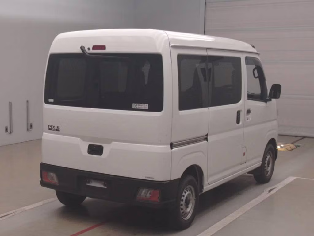 TOYOTA PIXIS VAN