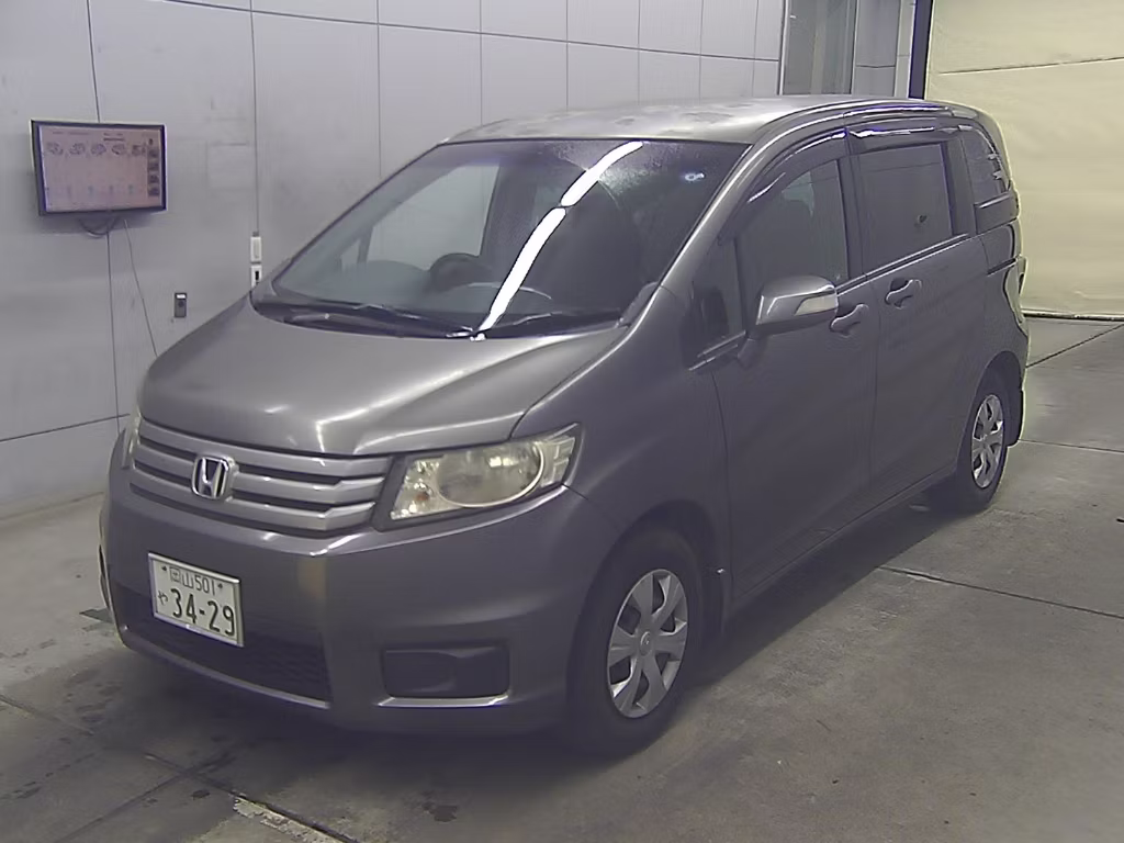 HONDA FREED SPIKE