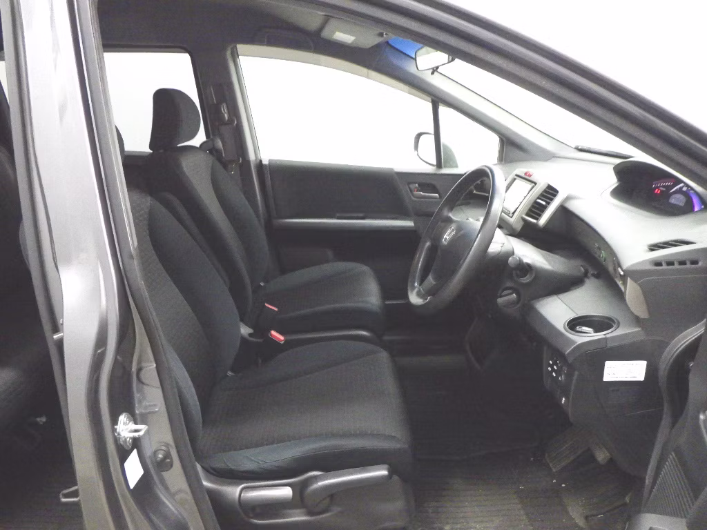 HONDA FREED SPIKE