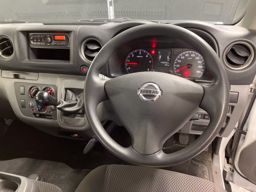 NISSAN NV350 CARAVAN