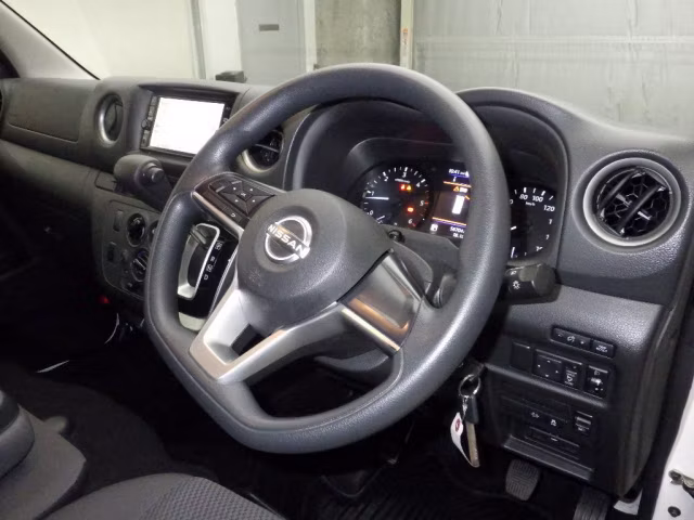 NISSAN CARAVAN