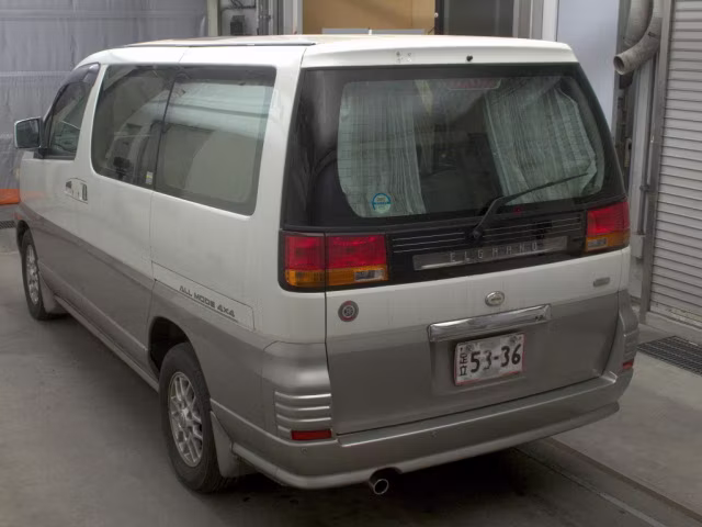 NISSAN ELGRAND