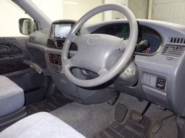 TOYOTA TOWN ACE NOAH
