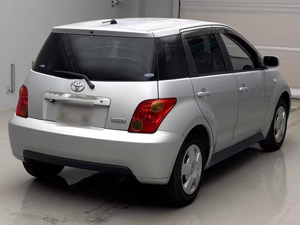 TOYOTA IST