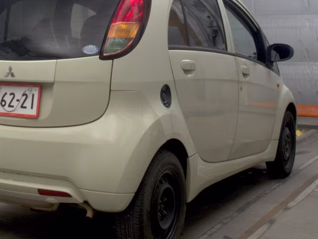 MITSUBISHI I