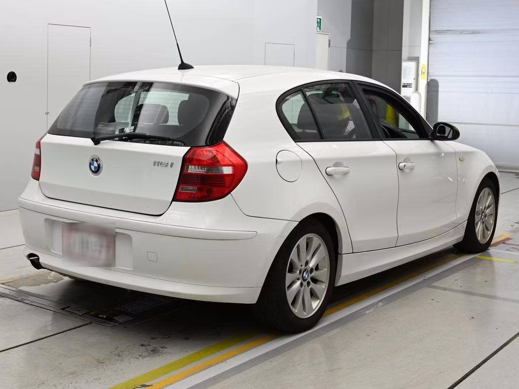 BMW 1-SERIES