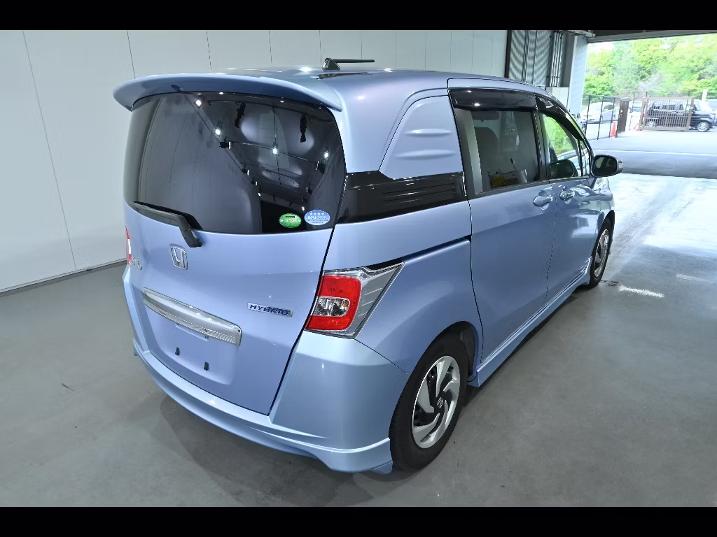 HONDA FREED SPIKE