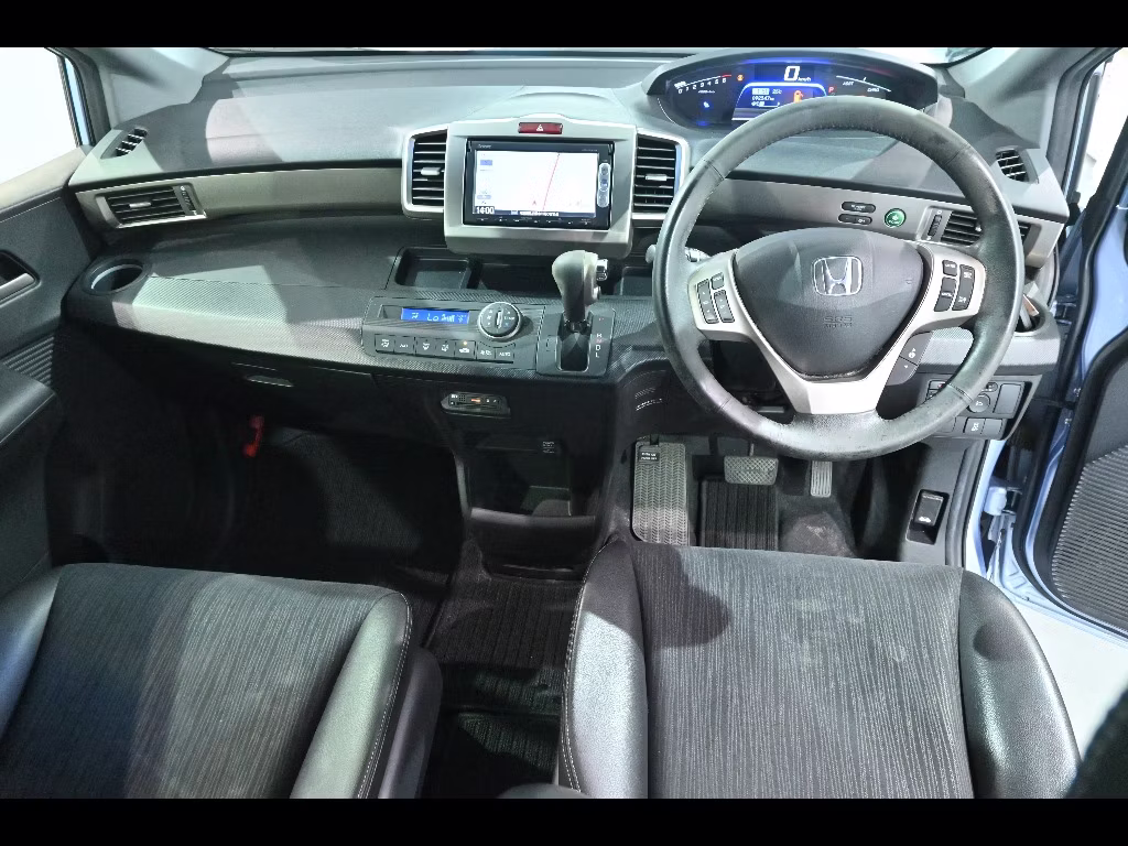 HONDA FREED SPIKE