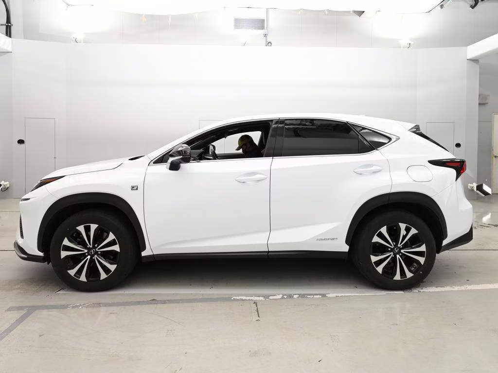 LEXUS NX300H