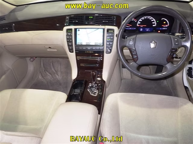 TOYOTA CROWN