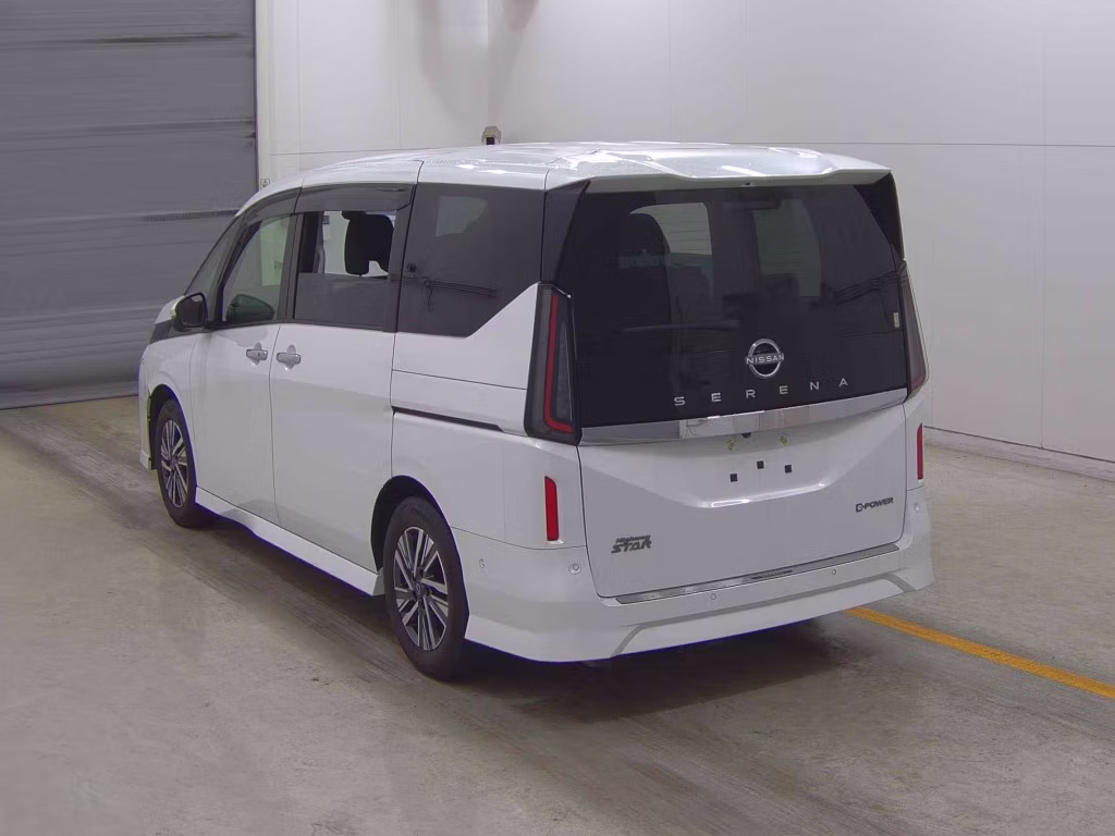 NISSAN SERENA