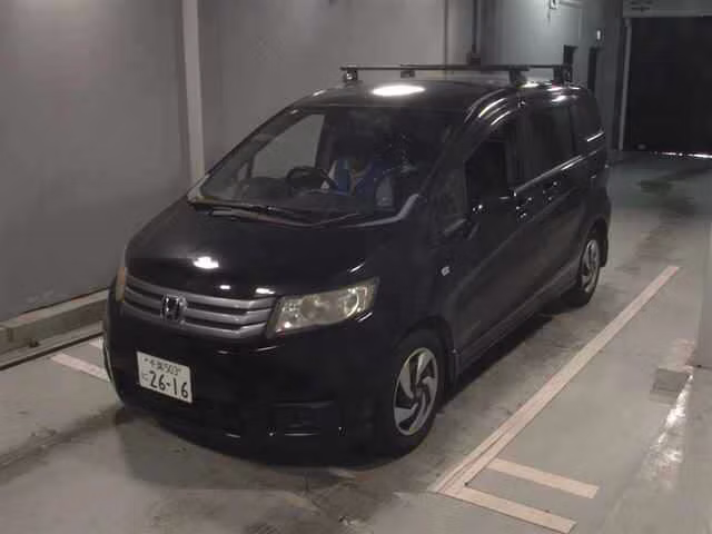 HONDA FREED SPIKE
