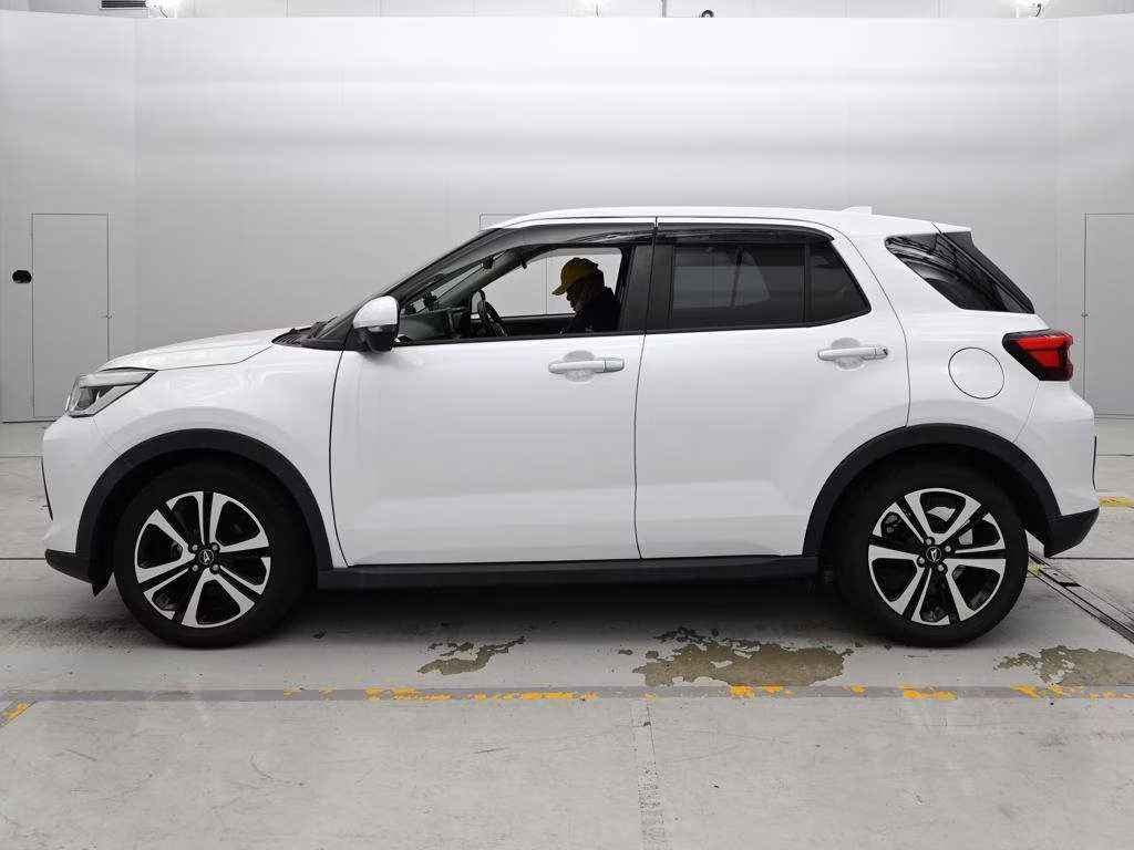 DAIHATSU ROCKY